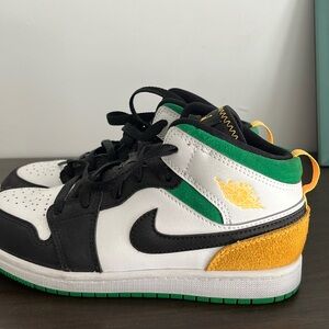 Jordan 1 Mid